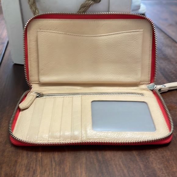 Roots Wristlet - Picture 6 of 7